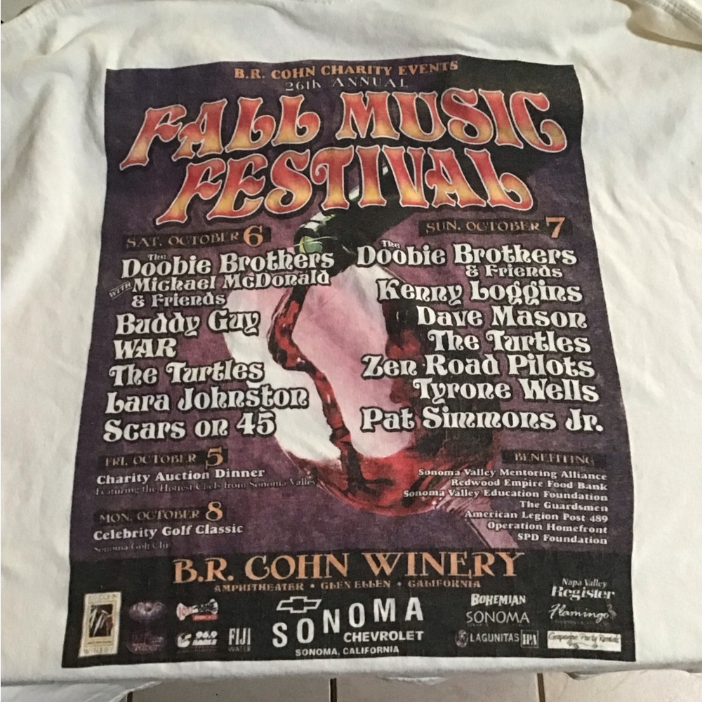 Doobie Brothers concert tee.